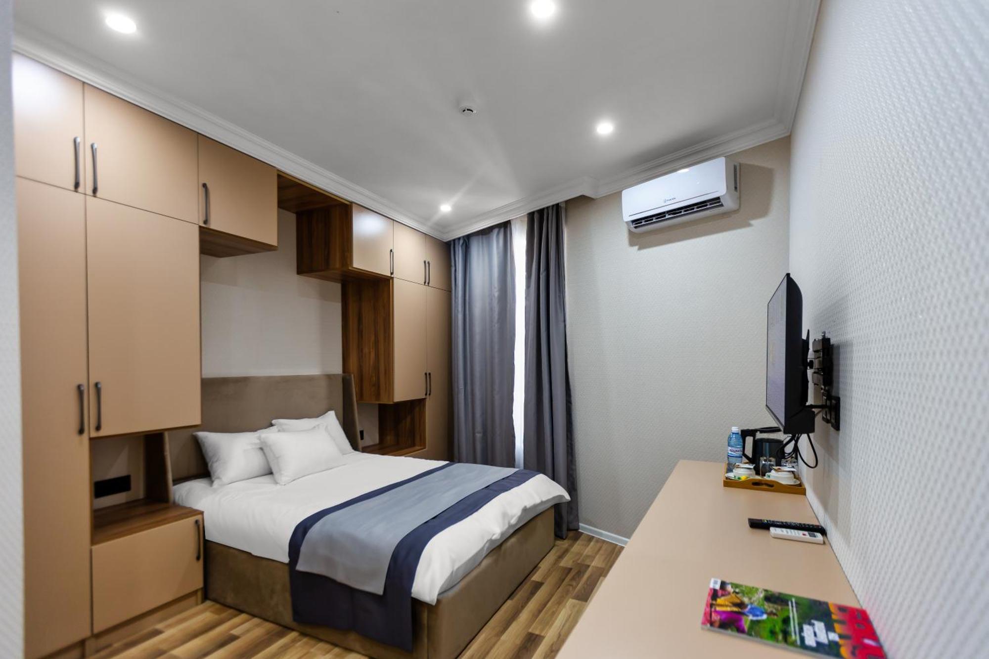 Hillside City Center Hotel Baku Bagian luar foto