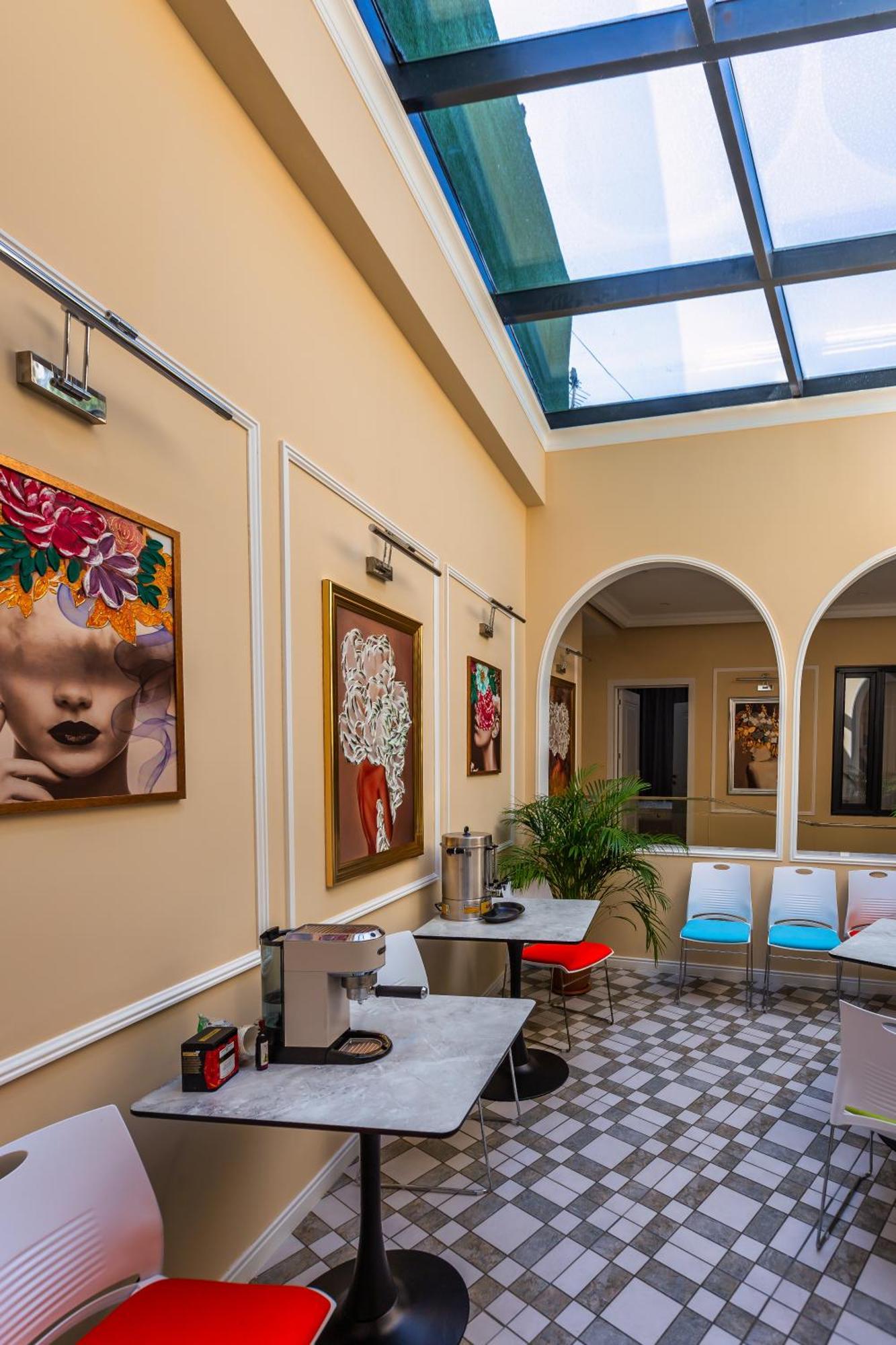 Hillside City Center Hotel Baku Bagian luar foto