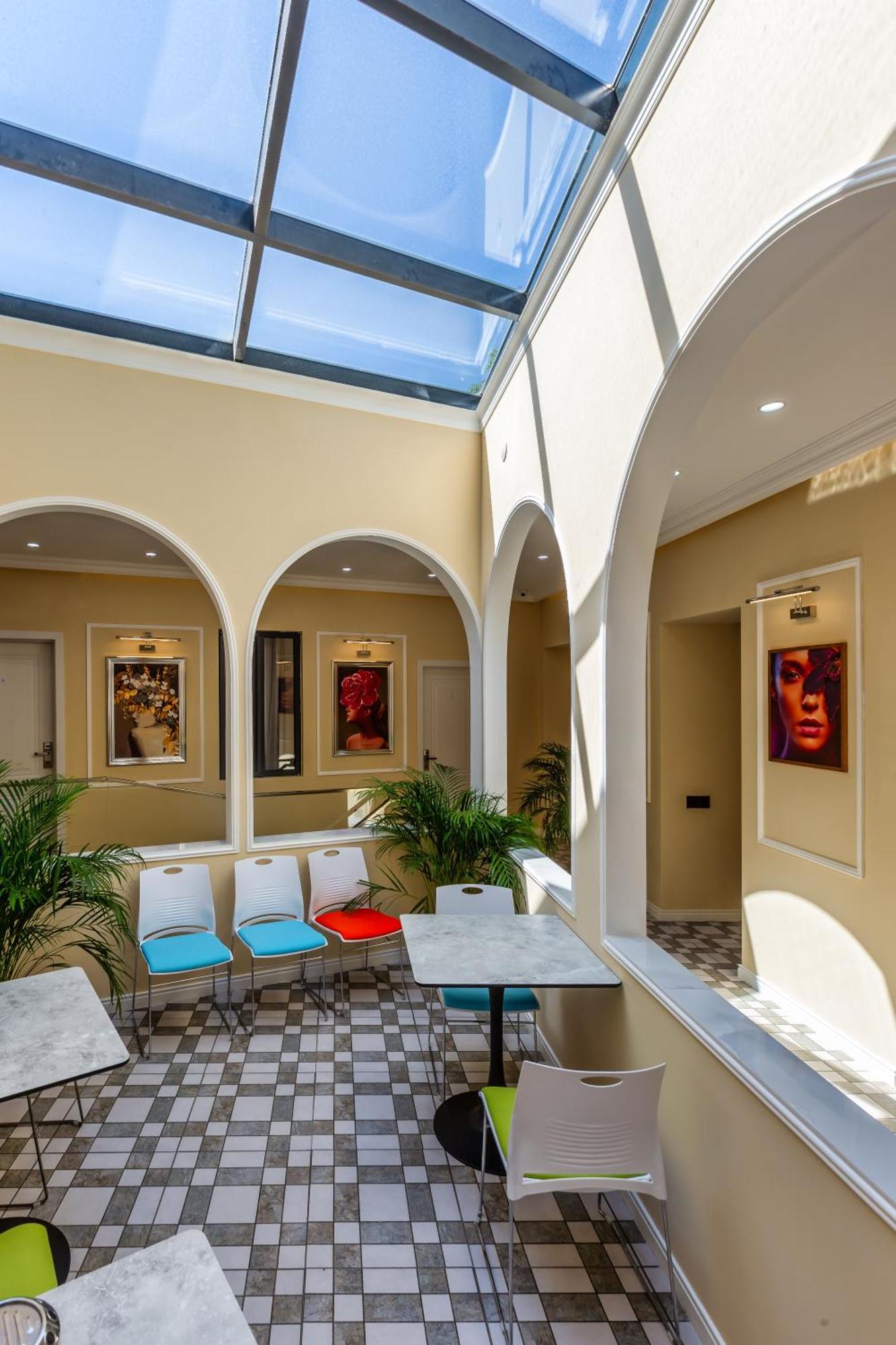 Hillside City Center Hotel Baku Bagian luar foto