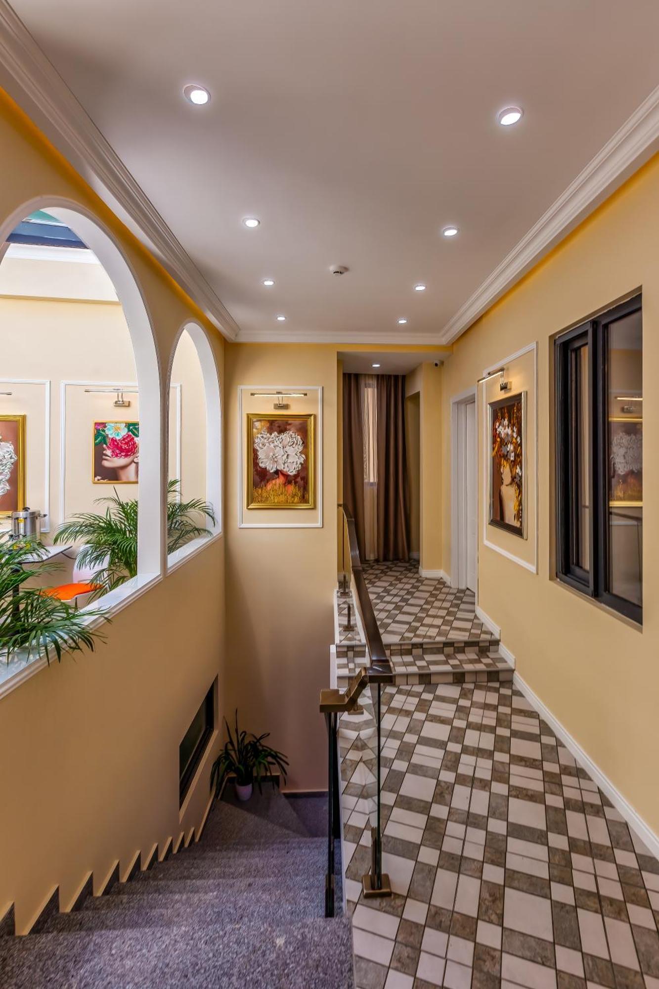 Hillside City Center Hotel Baku Bagian luar foto