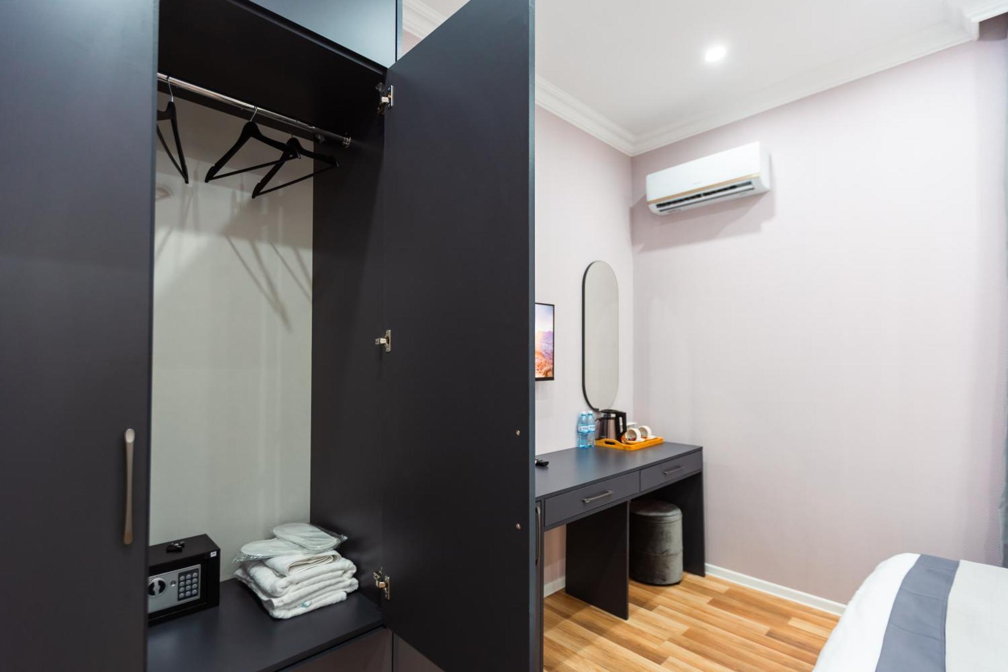 Hillside City Center Hotel Baku Bagian luar foto